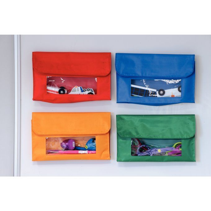Lot de 4 pochettes magnétiques 23x14cm . En nylon. Couleurs assorties